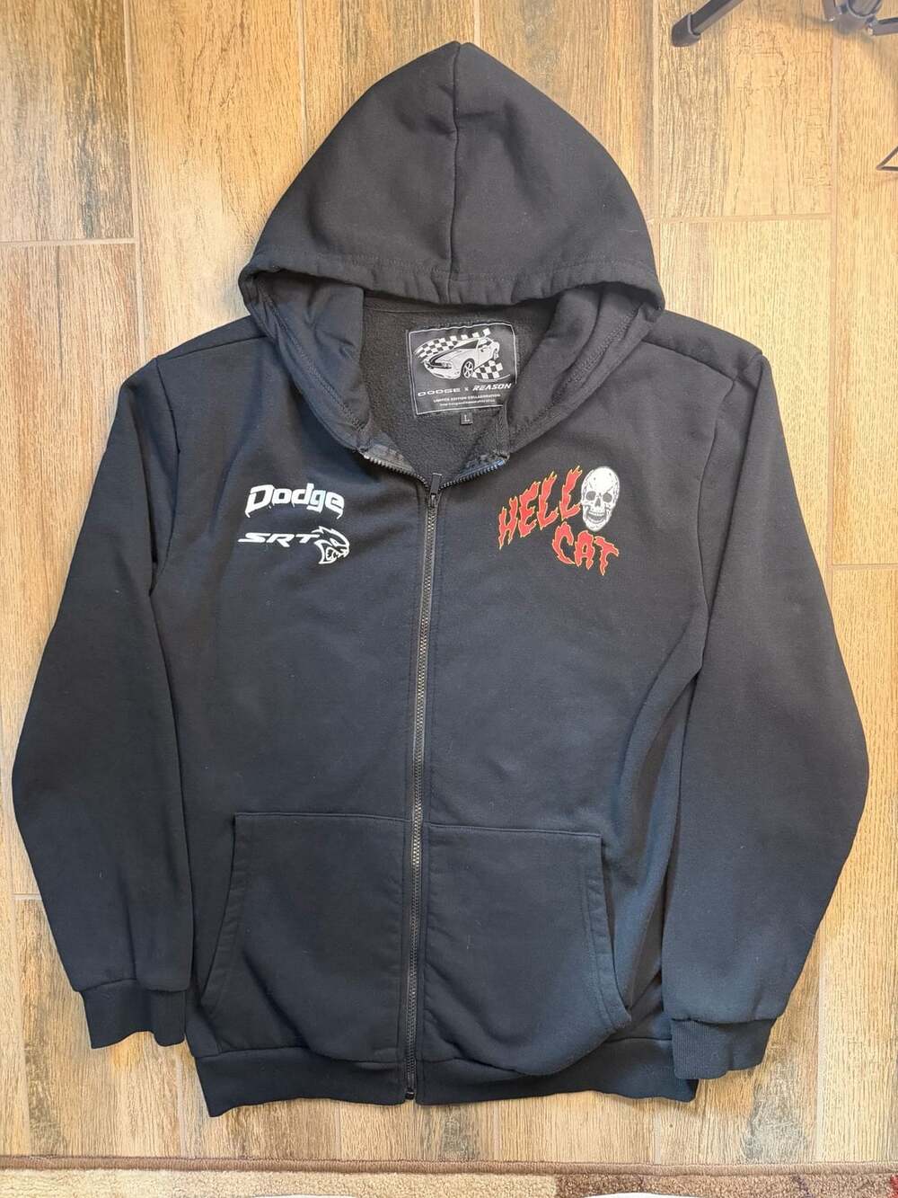 Dodge x Reason Hellcat Zip Up Hoodie Size L Black